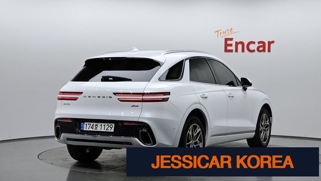 2023 Genesis GV70 - Thumbnail 12