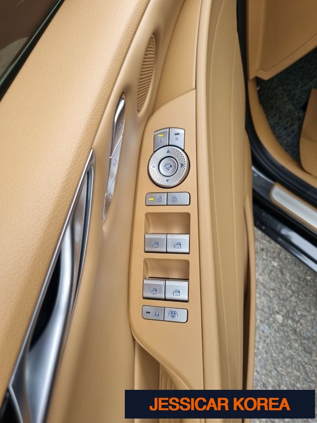 2026 Genesis G80 (RG3) - Thumbnail 4