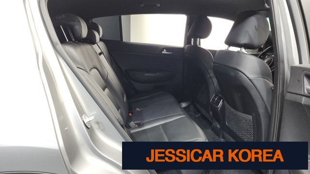 2020 Kia Sportage the bold - Thumbnail 20
