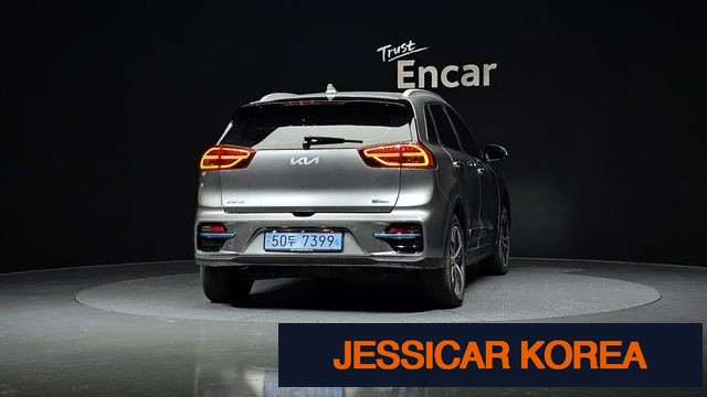 2022 Kia Niro EV - Thumbnail 3