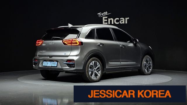 2022 Kia Niro EV - Thumbnail 18