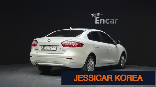 2013 Renault Korea New SM3 - Thumbnail 3