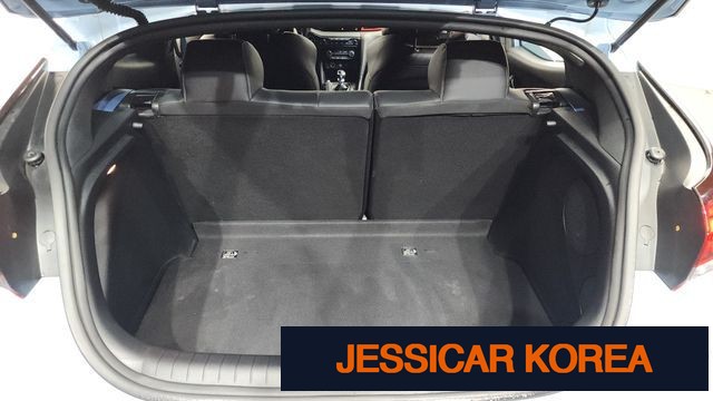 2021 Hyundai Veloster (JS) - Thumbnail 12