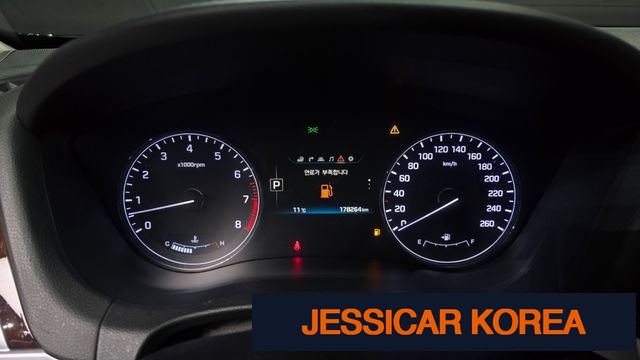 2016 Hyundai Genesis DH - Thumbnail 10