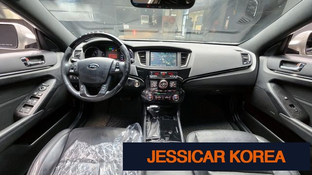 2011 Kia K7 - Thumbnail 4