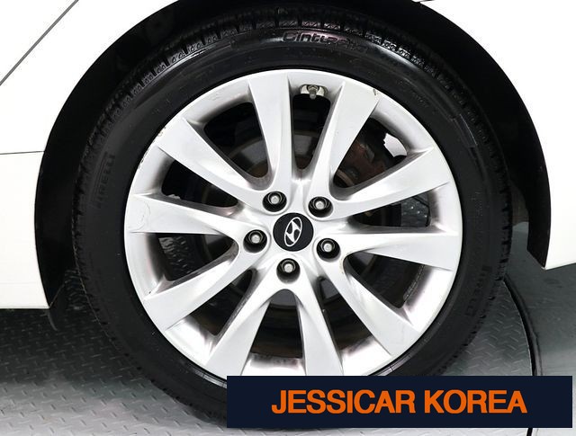 2012 Hyundai i40 saloon - Thumbnail 19