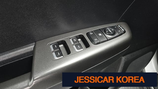 2021 Kia Sportage the bold - Thumbnail 5