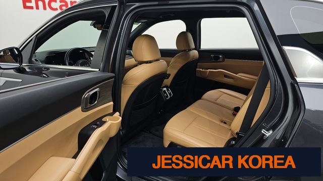 2023 Kia Sorento 4th Gen - Thumbnail 9