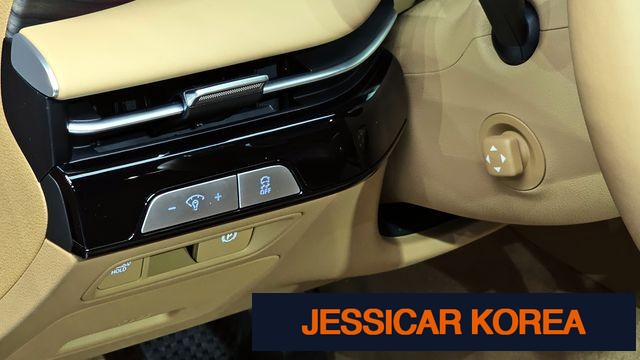 2025 Genesis G80 (RG3) - Thumbnail 9