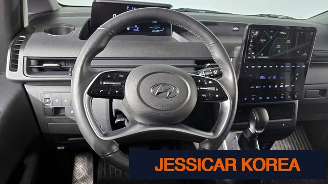 2024 Hyundai Staria - Thumbnail 2
