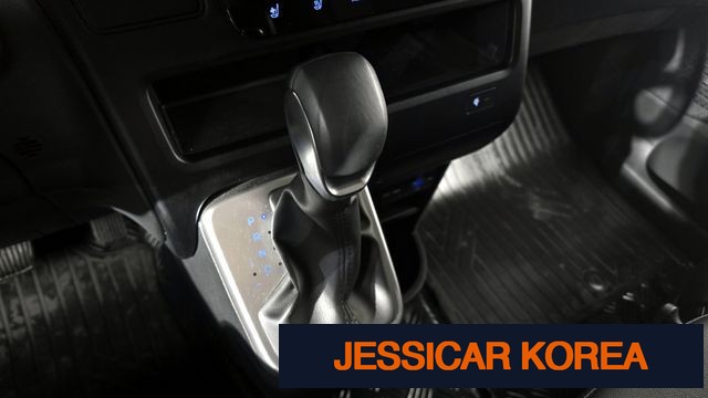 2024 Hyundai Staria - Thumbnail 7
