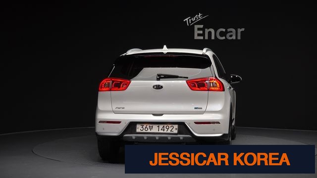 2018 Kia Niro - Thumbnail 16