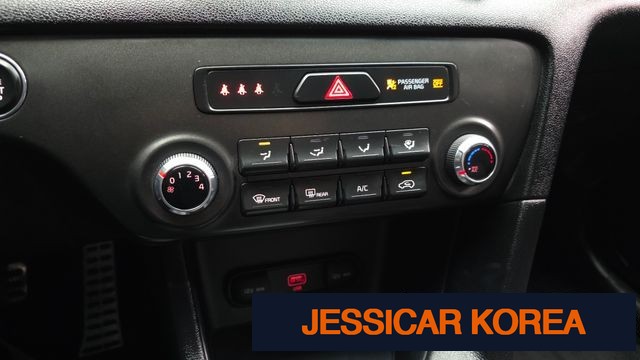 2021 Kia Sportage the bold - Thumbnail 19