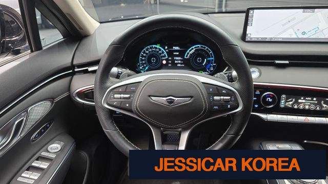 2022 Genesis Electrified GV70 - Thumbnail 13