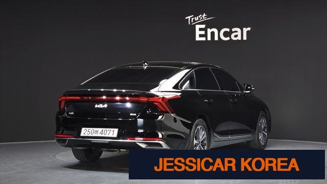 2023 Kia K8 Hybrid - Thumbnail 9