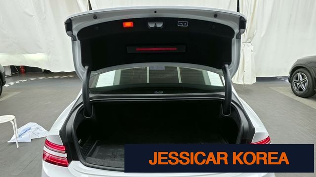 2025 Genesis G80 (RG3) - Thumbnail 3