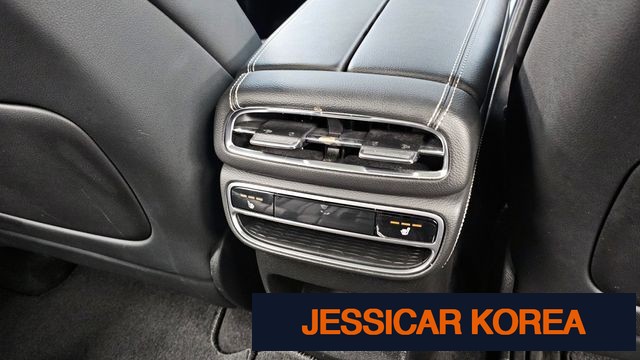 2021 Genesis GV80 - Thumbnail 17