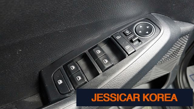 2023 Kia Seltos - Thumbnail 9