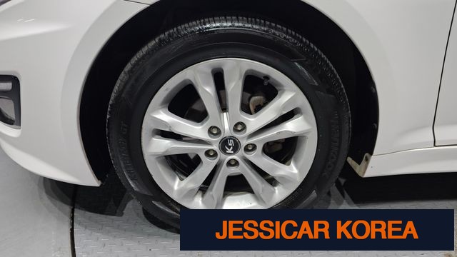 2013 Kia K5 - Thumbnail 8