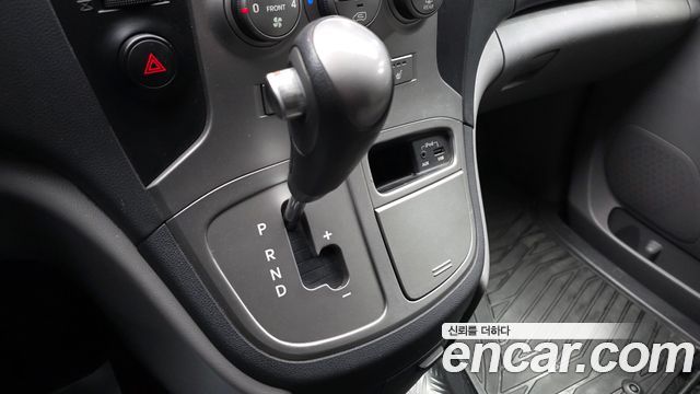 2016 Hyundai 그랜드 스타렉스 - Thumbnail 18