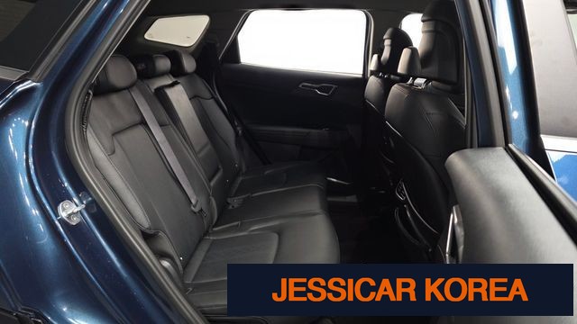 2022 Kia Sportage 5th Gen - Thumbnail 3