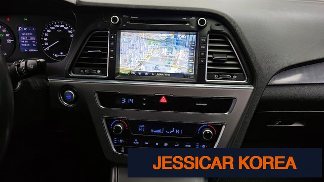 2016 Hyundai LF Sonata Hybrid - Thumbnail 9