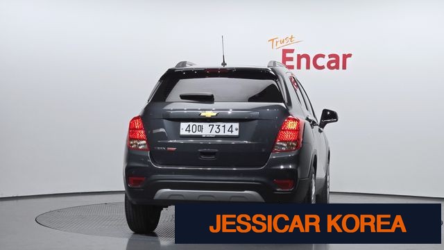 2018 Chevrolet The New Trax - Thumbnail 2