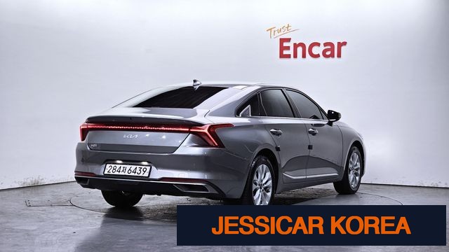2024 Kia K8 - Thumbnail 5
