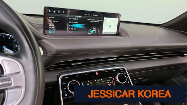 2022 Genesis GV80 - Thumbnail 17