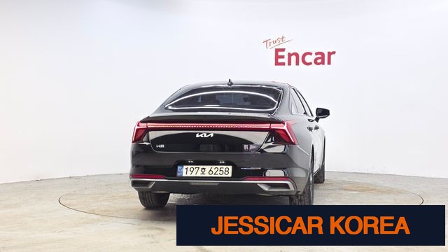 2022 Kia K8 Hybrid - Thumbnail 18