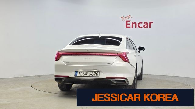 2022 Kia K8 Hybrid - Thumbnail 4