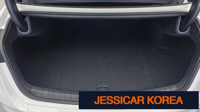 2022 Kia K8 Hybrid - Thumbnail 8
