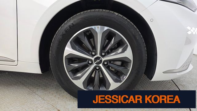 2022 Kia K8 Hybrid - Thumbnail 17