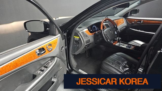 2010 Hyundai Equus (new model) - Thumbnail 3