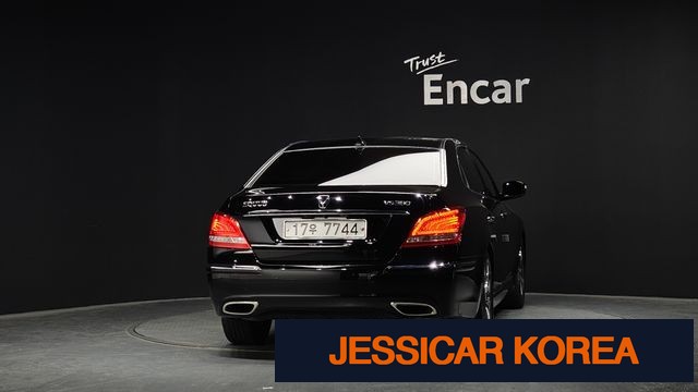 2010 Hyundai Equus (new model) - Thumbnail 4