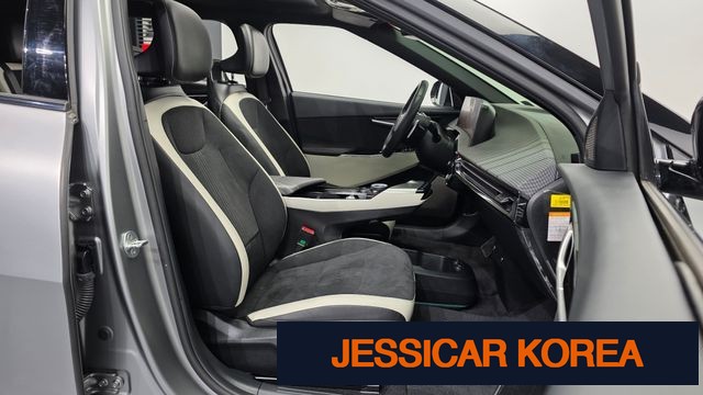 2022 Kia EV6 - Thumbnail 4
