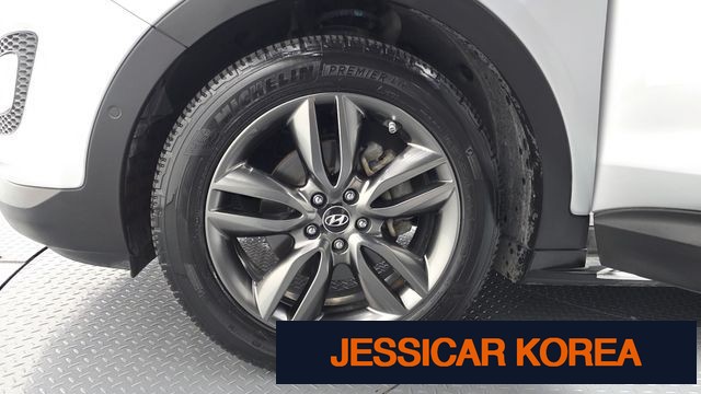 2013 Hyundai Santa Fe DM - Thumbnail 8
