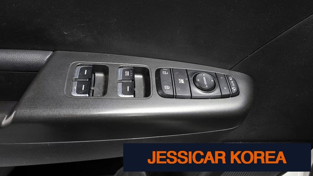 2017 Kia Sportage 4th generation - Thumbnail 4