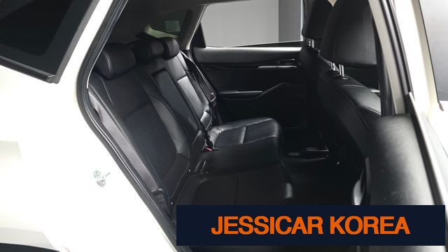 2021 Kia Seltos - Thumbnail 4