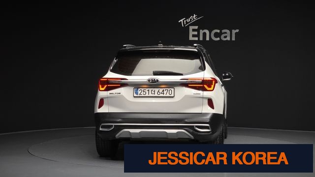 2021 Kia Seltos - Thumbnail 10