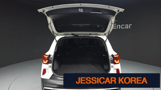 2021 Kia Seltos - Thumbnail 19