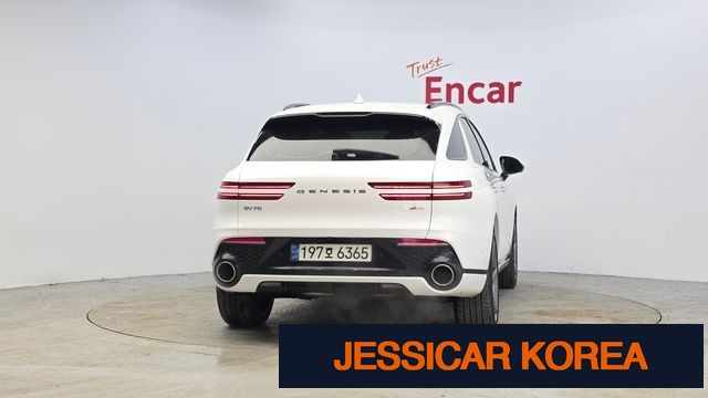 2022 Genesis GV70 - Thumbnail 3