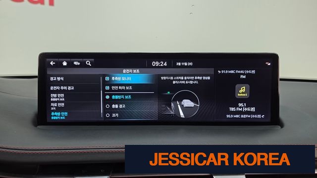 2022 Genesis GV70 - Thumbnail 16