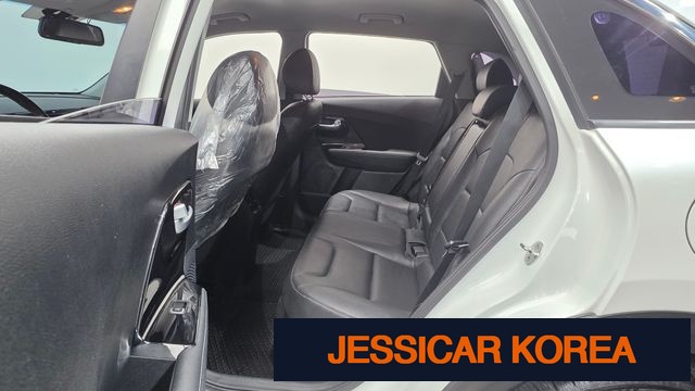 2018 Kia Niro - Thumbnail 9