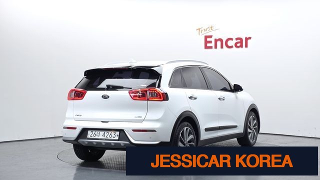 2018 Kia Niro - Thumbnail 18
