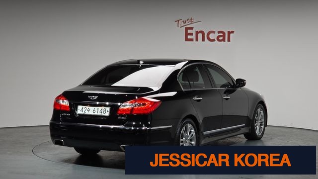 2012 Hyundai Genesis - Thumbnail 6