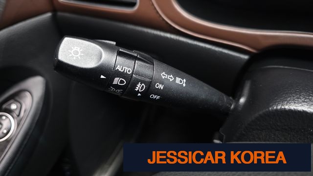 2012 Hyundai Genesis - Thumbnail 10