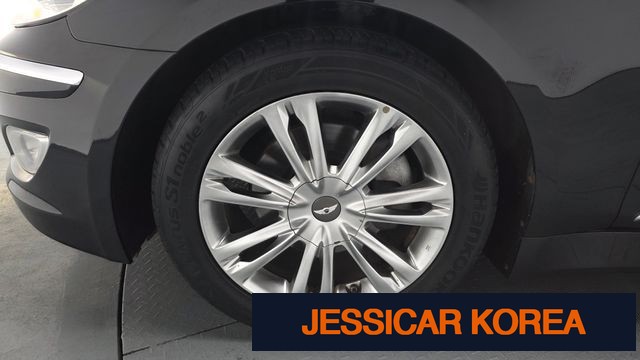 2012 Hyundai Genesis - Thumbnail 11
