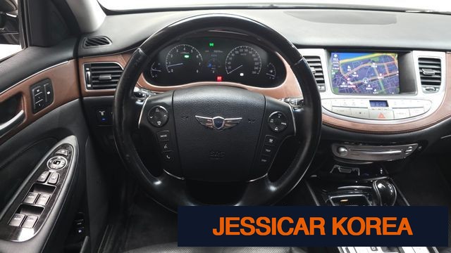 2012 Hyundai Genesis - Thumbnail 12