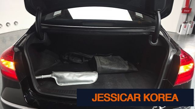 2012 Hyundai Genesis - Thumbnail 17